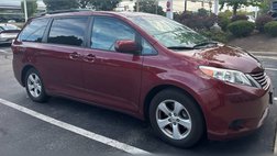 2016 Toyota Sienna LE