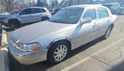 2011 Lincoln Town Car Signature Limited
