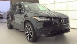 2020 Volvo XC90 T6 Momentum 6-Passenger
