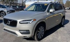 2016 Volvo XC90 T6 Momentum