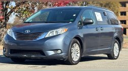 2016 Toyota Sienna XLE 7-Passenger Auto Access Seat