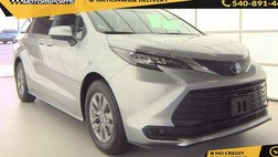 2025 Toyota Sienna LE 8-Passenger