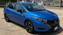 2023 Nissan Versa SR