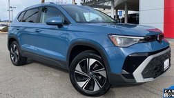 2025 Volkswagen Taos SE 4Motion