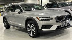 2025 Volvo V60 Cross Country B5 Plus