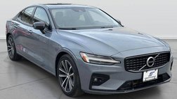 2022 Volvo S60 B5 Momentum
