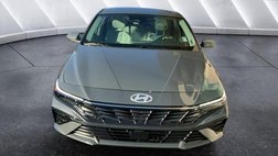 2025 Hyundai Elantra Hybrid Limited