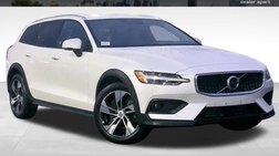 2022 Volvo V60 Cross Country T5
