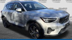 2025 Volvo XC40 B5 Core Bright Theme