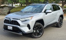 2022 Toyota RAV4 Hybrid SE