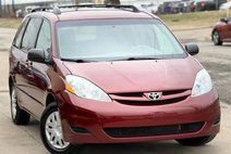 2010 Toyota Sienna LE 8-Passenger