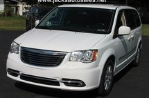 2014 Chrysler Town and Country Touring