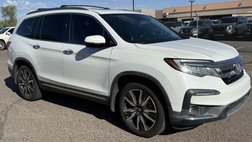2021 Honda Pilot Touring w/Rear Captain's Chairs