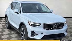 2025 Volvo XC40 B5 Plus Bright Theme