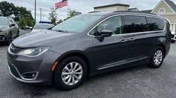 2017 Chrysler Pacifica Touring L FWD