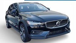 2025 Volvo V60 Cross Country B5 Plus