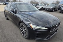 2023 Volvo S60 Recharge T8 Plus Dark Theme