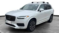 2022 Volvo XC90 T6 Momentum 6-Passenger