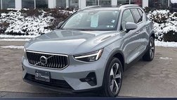 2025 Volvo XC40 B5 Plus Bright Theme