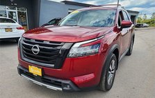 2022 Nissan Pathfinder SL
