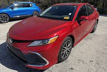 2023 Toyota Camry Hybrid XLE