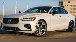 2024 Volvo S60 B5 Plus Dark Theme