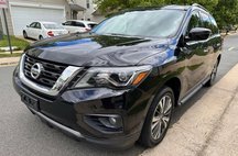 2017 Nissan Pathfinder SV