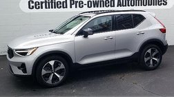 2023 Volvo XC40 B4 Ultimate Dark Theme