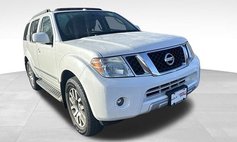 2012 Nissan Pathfinder LE