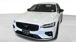 2023 Volvo S60 B5 Plus Black Edition