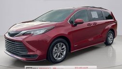 2021 Toyota Sienna LE 8-Passenger