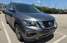 2018 Nissan Pathfinder SV