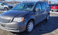 2015 Chrysler Town and Country LX