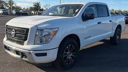 2022 Nissan Titan SV