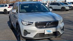 2025 Volvo XC40 B5 Core Bright Theme
