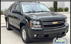 2013 Chevrolet Avalanche LS Black Diamond