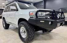 2017 Toyota Land Cruiser Base