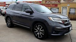 2019 Honda Pilot Touring w/Rear Captain's Chairs