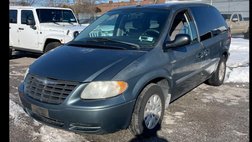 2007 Chrysler Town and Country Base