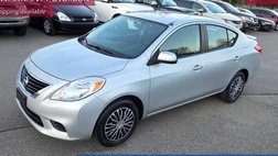 2013 Nissan Versa 1.6 SV
