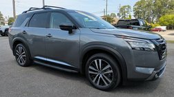 2023 Nissan Pathfinder Platinum