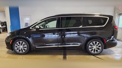 2025 Chrysler Pacifica Hybrid Pinnacle