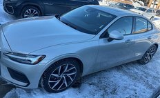 2020 Volvo S60 T5 Momentum
