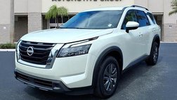 2024 Nissan Pathfinder SV