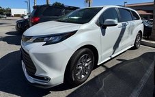 2023 Toyota Sienna XLE