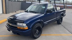 2000 Chevrolet S-10 LS
