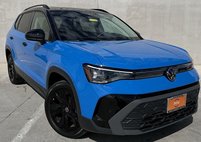 2025 Volkswagen Taos SE Black
