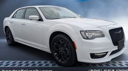 2023 Chrysler 300 Touring L