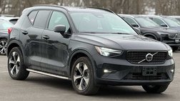 2025 Volvo XC40 B5 Plus Dark Theme