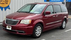 2016 Chrysler Town and Country Touring